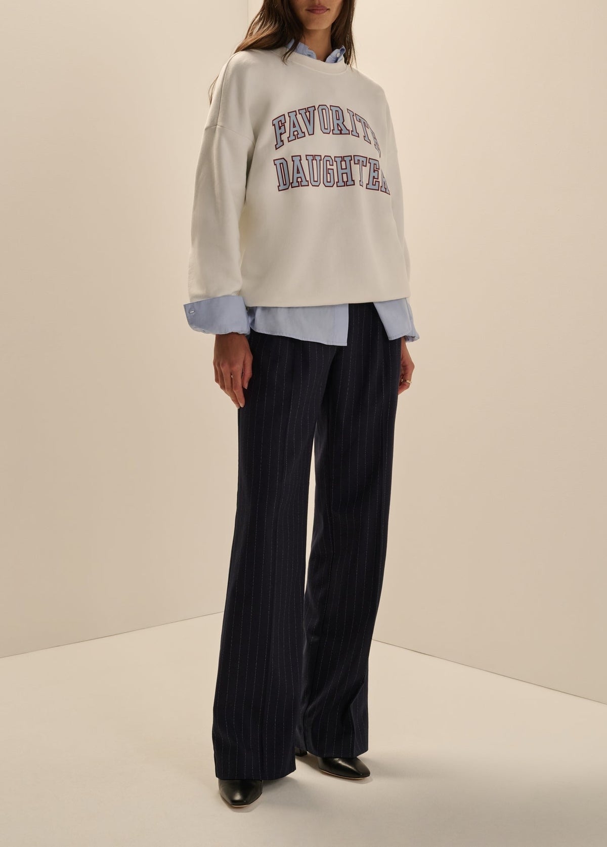 THE COLLEGIATE SWEATSHIRT