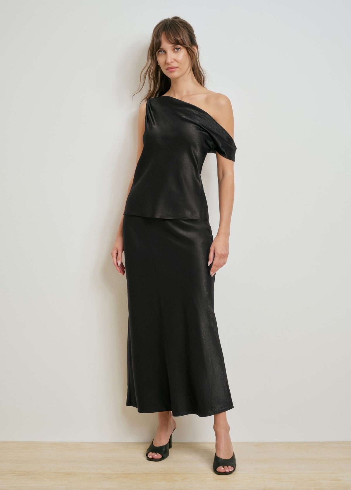 THE FAVORITE SKIRT