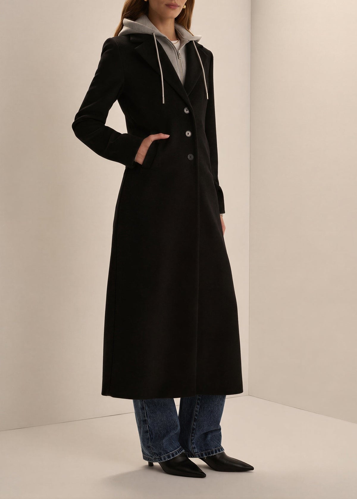 THE SPORT COAT