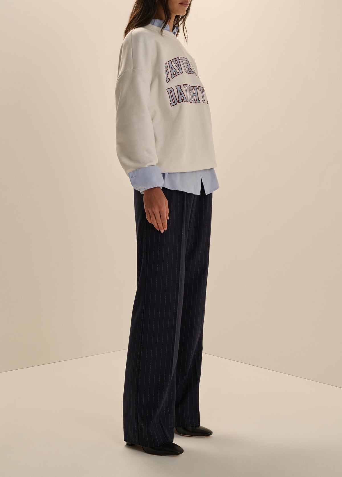 THE COLLEGIATE SWEATSHIRT