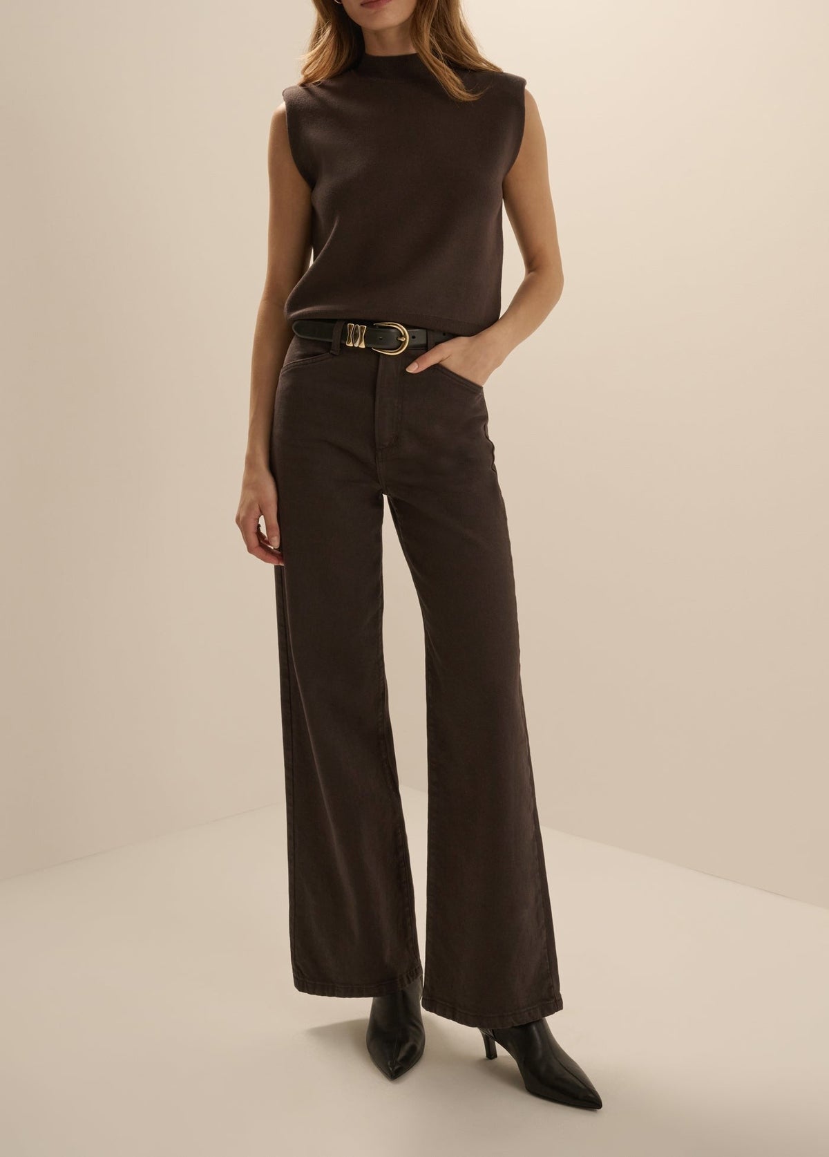THE WHITNEY TOP