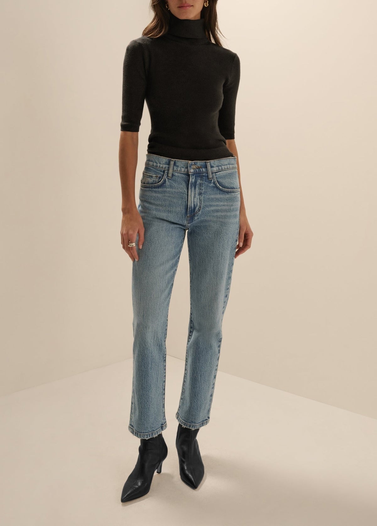 THE AMELIA TURTLENECK