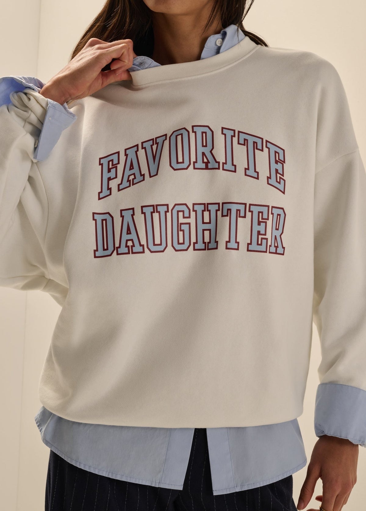 THE COLLEGIATE SWEATSHIRT